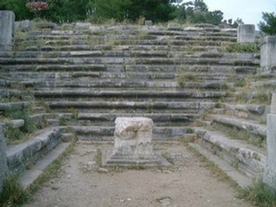  Priene Bouleterion Odeon kare planlı kent Meclisi binası 